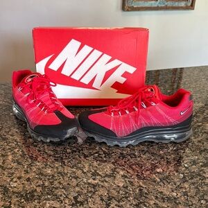 Nike Red and Black Air Max Sneakers EUC 10.5